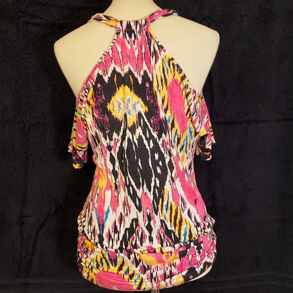 Express open shoulder top ✨ - Picture 2 of 2